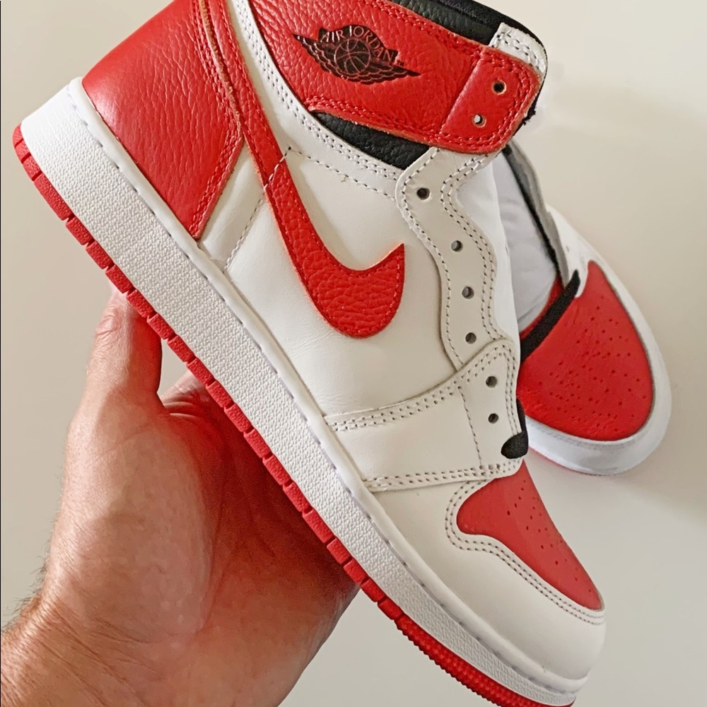 Air Jordan 1 High Heritage Junior Sized Wmns 7.5 & 8 NEW